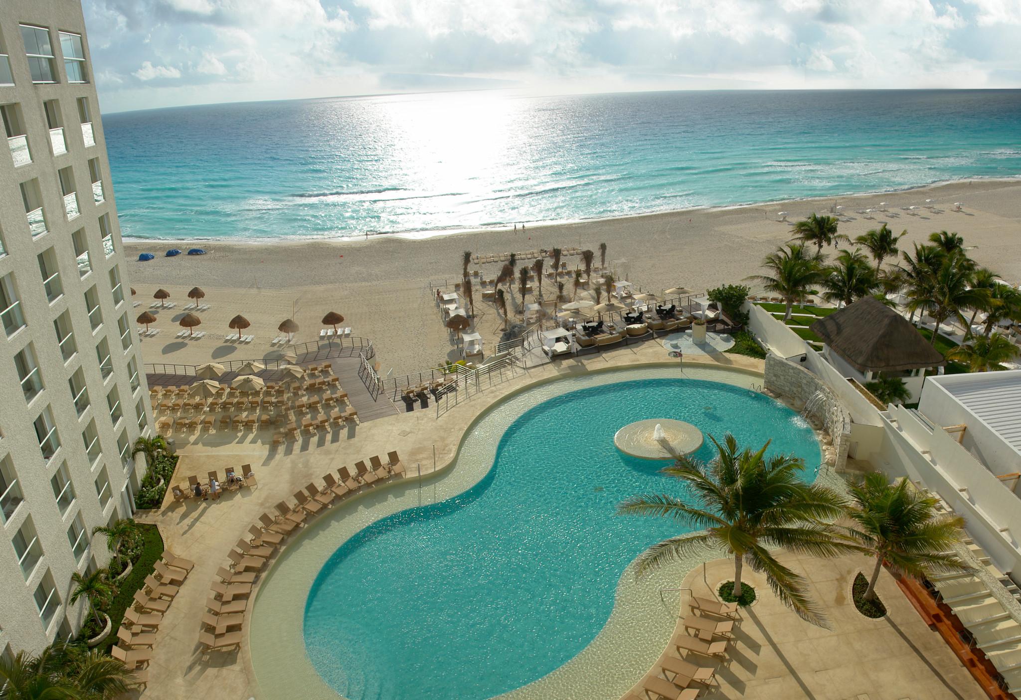 Sunset Royal Hotel Cancún Exterior foto